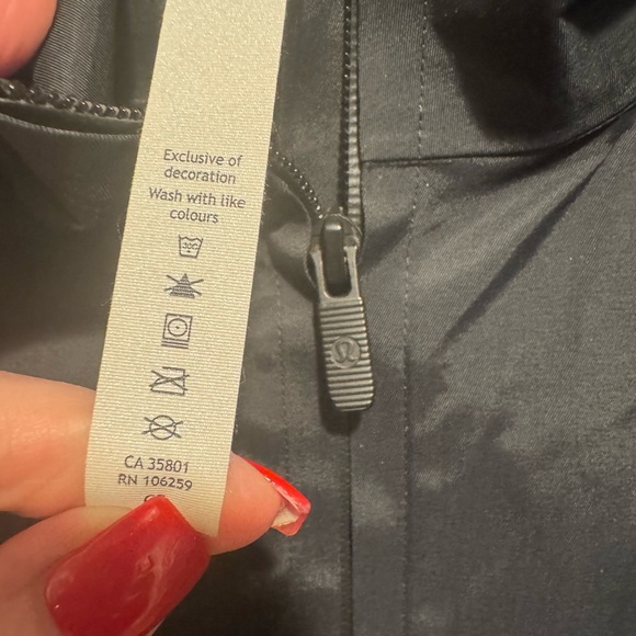 lululemon athletica Women's Black Raincoat - Picture 3 of 9